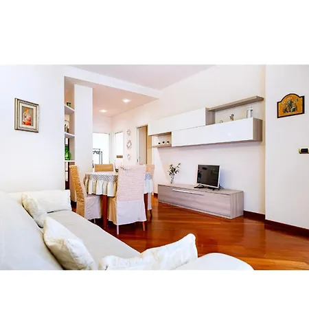 Dimora: A Casa Di Pier Apartment Bari Exterior photo