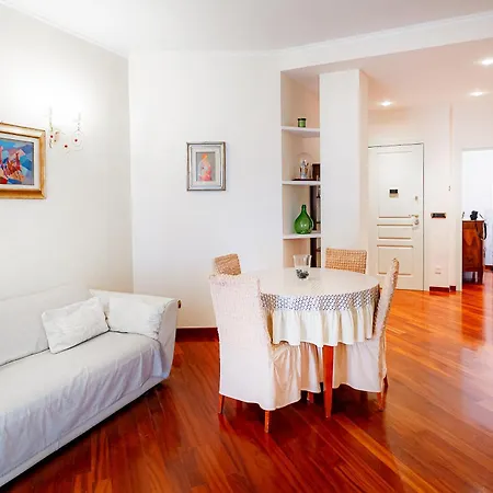 Dimora: A Casa Di Pier Apartment Bari Exterior photo